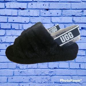 🆕️ Women's Ugg "Fluff Yeah Slides" Black